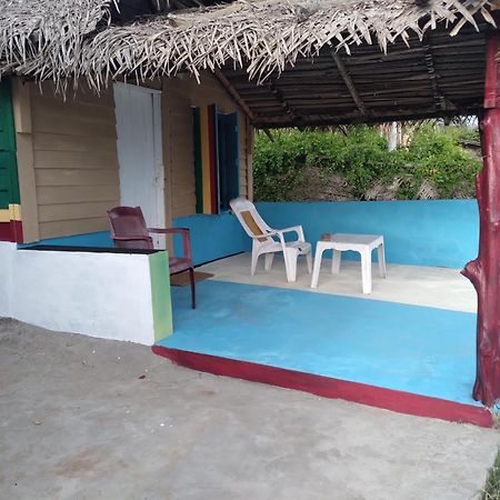 Happy Beach Cabana Хамбантота Экстерьер фото